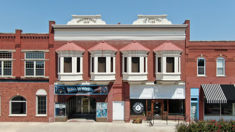 119–121 E. Grand