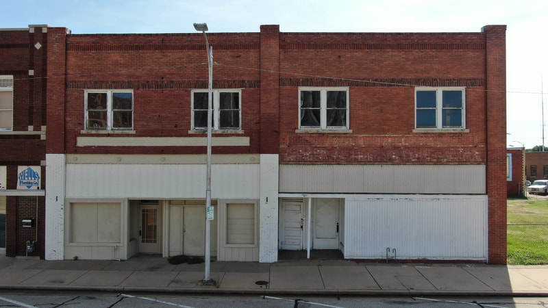 213–215 S. 1st