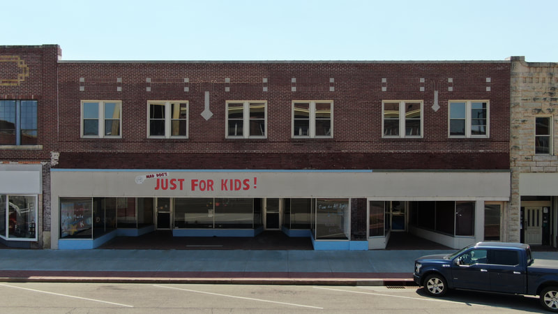 302–306 E. Grand