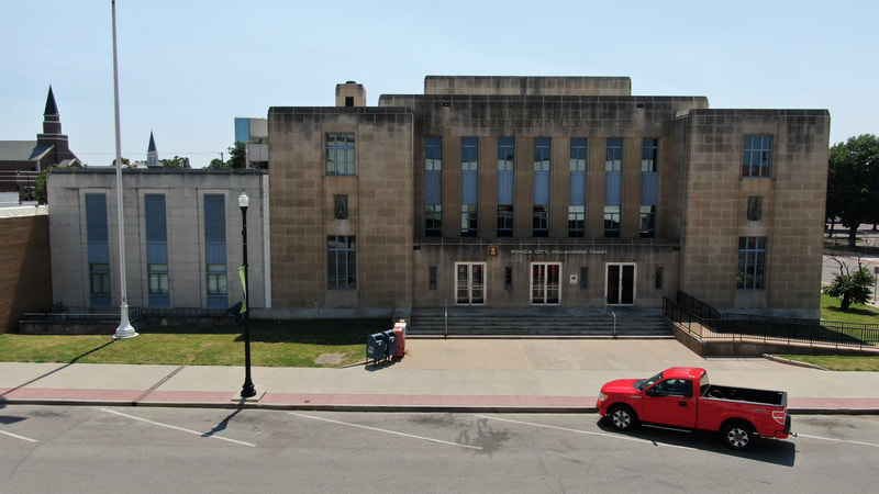 402 E. Grand