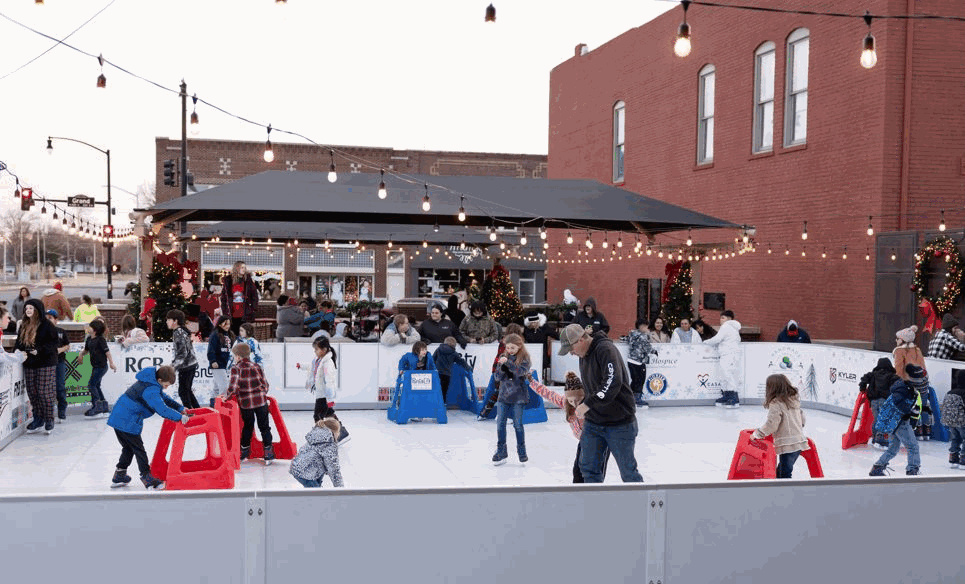 Ice on the Plaza — Veterans Plaza, Downtown Ponca City